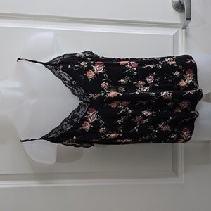 FOREVER 21 FLORAL TANK‎ TOP SIZE XL